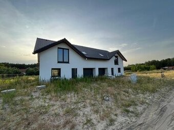 Dom bliźniak o pow. 158 m2, stan deweloperski, Wolica