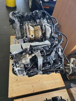 SILNIK DCB 3,0 TFSI AUDI Q7 / PORSCHE