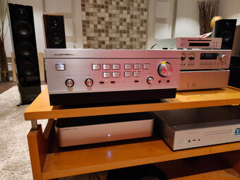 Luxman L-595A ( Price : 3500 EUR )