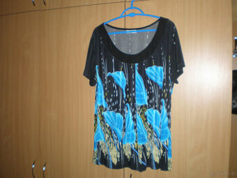 Sprzedam bluzkę damską rozmiar 44, używaną, stan dobry.