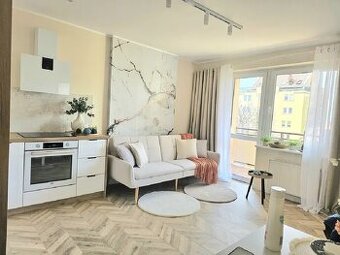 3 pokoje, 49.30m2, balkon, Ip, po remoncie, Os. Korczak