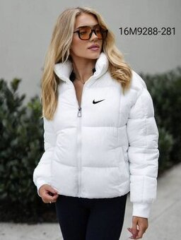 Kurtka Damska Nike Biała rozmiar s-xl