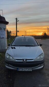 Peugeot benzyna 1.1 2002r