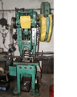 Prasa mimośrodowa PMS-16