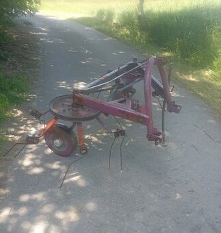 Pająk przetrząsacz karuzelowy polski do siana