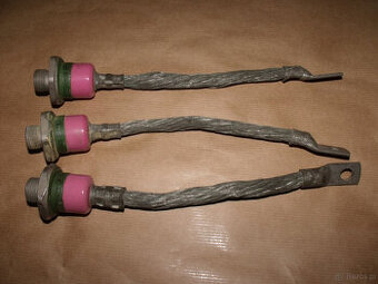 Dioda prostownicza B200