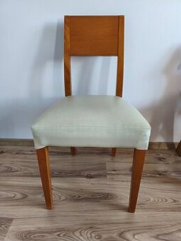 4 krzesła z obiciem z eko-skóry