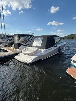motorówka Fourwinns 285 top