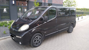 opel vivaro 2005r klima 6 osobowy 1.9