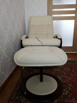 Fotel do masażu z podnóżkiem firmy Beck-model Elegance KM-07