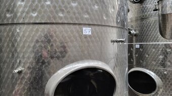 Zbiorniki UNICOM stojące o pojemności 4.500 L