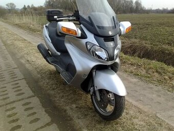 Suzuki Burgman 650 AC 35 tys km - 1