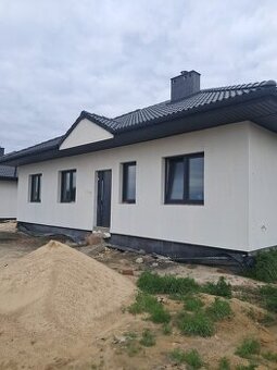 Dom parterowy o pow. 95.91m2, działka 530m2, stan dewelopers