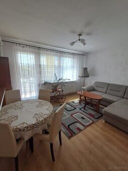 3 pokoje, powierzchnia 61m2, III piętro, balkon, umeblowane