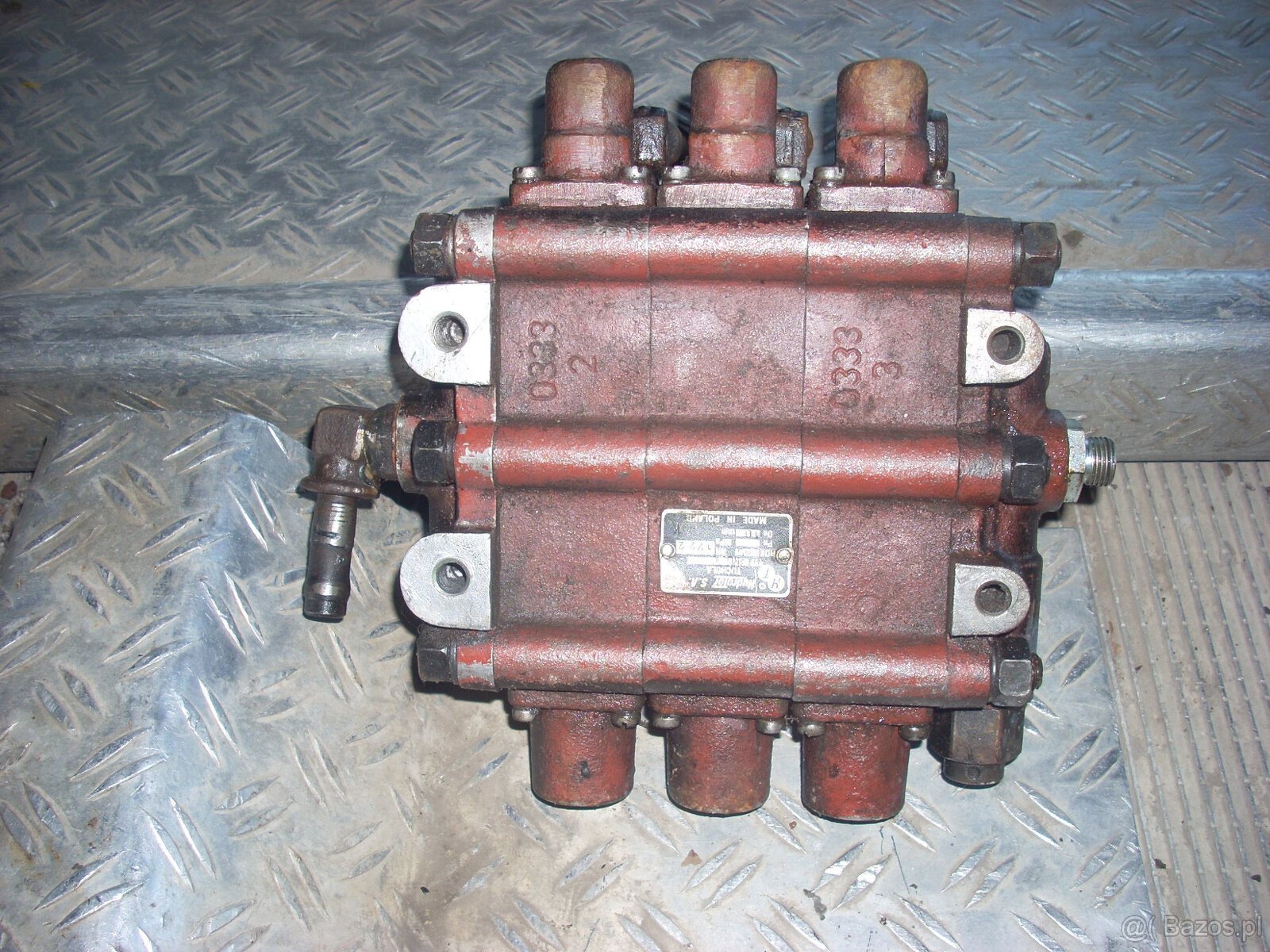 Rozdzielacz hydrauliki - 2