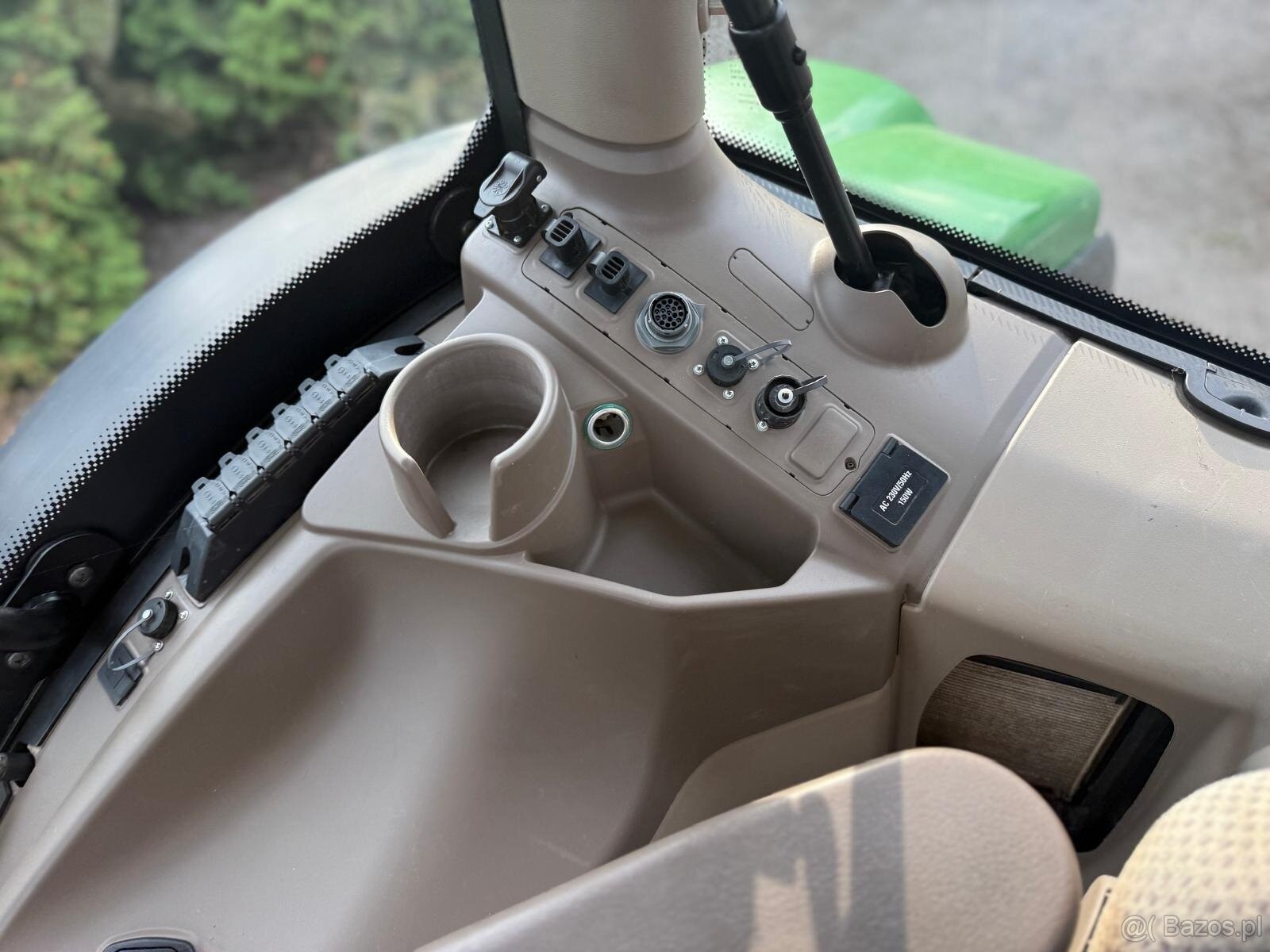 Ciągnik rolniczy John Deere 6215 7600mth rok 2017 GPS opony - 2