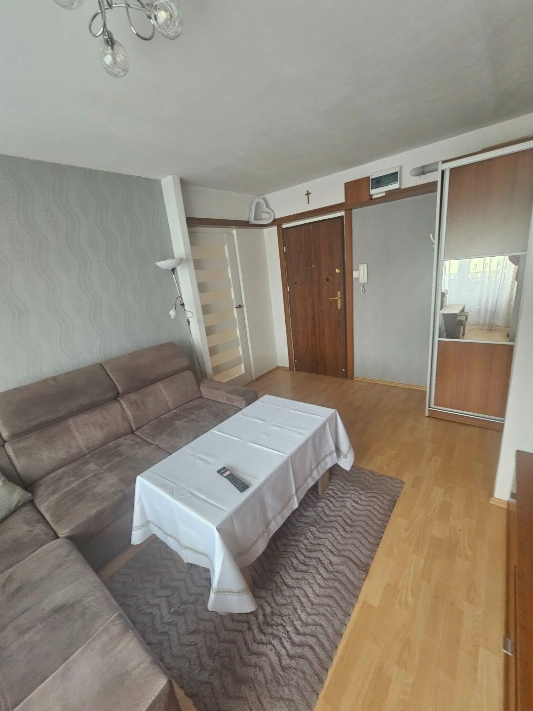 Tarnów ul. KROGULSKIEGO do zamieszkania od zaraz - 2