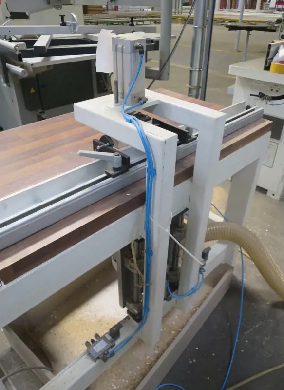 Automatyczna wiertarka pionowa, 2-wrzecionowa - 2