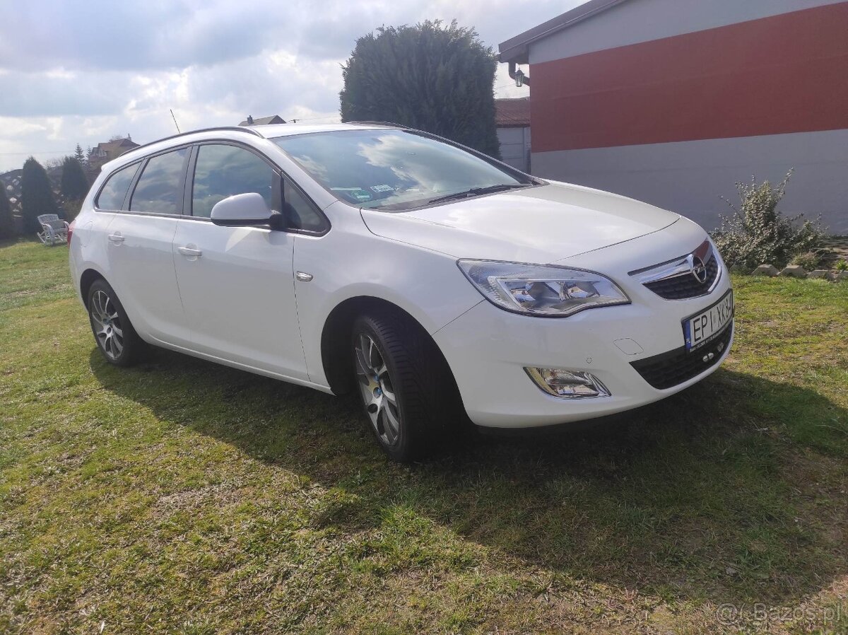 Opel Astra J 1.4 eco FLEX - 2