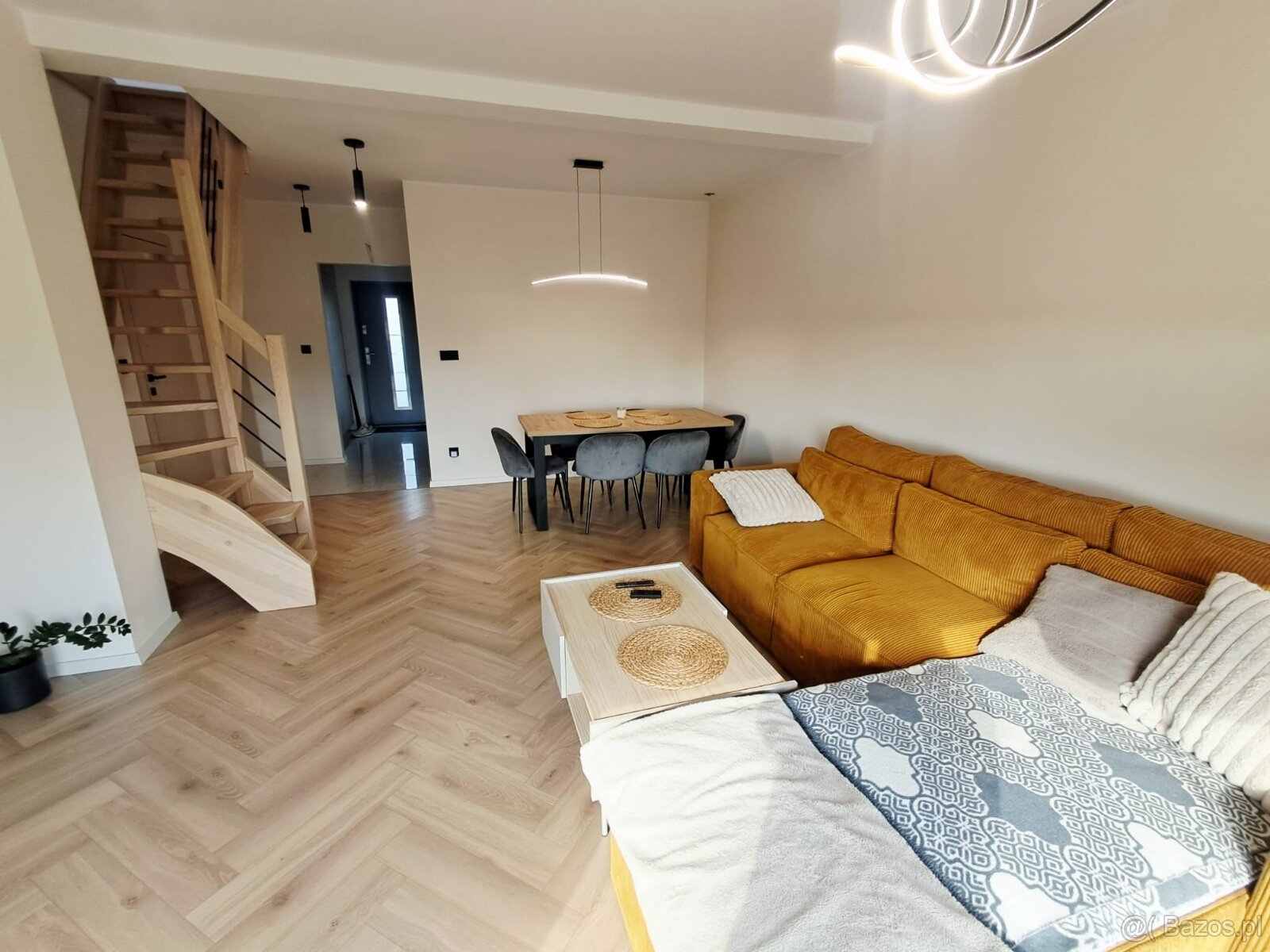 Dom parterowy z poddaszem użytkowym o pow.115m2,Mączniki - 2