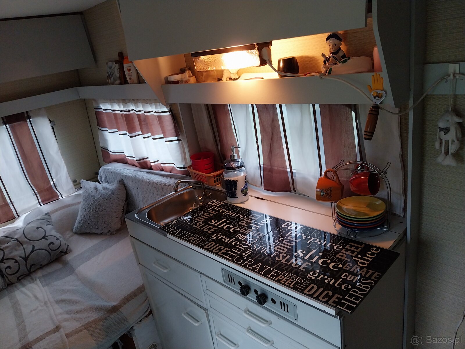 Przyczepa kempingowa - 2