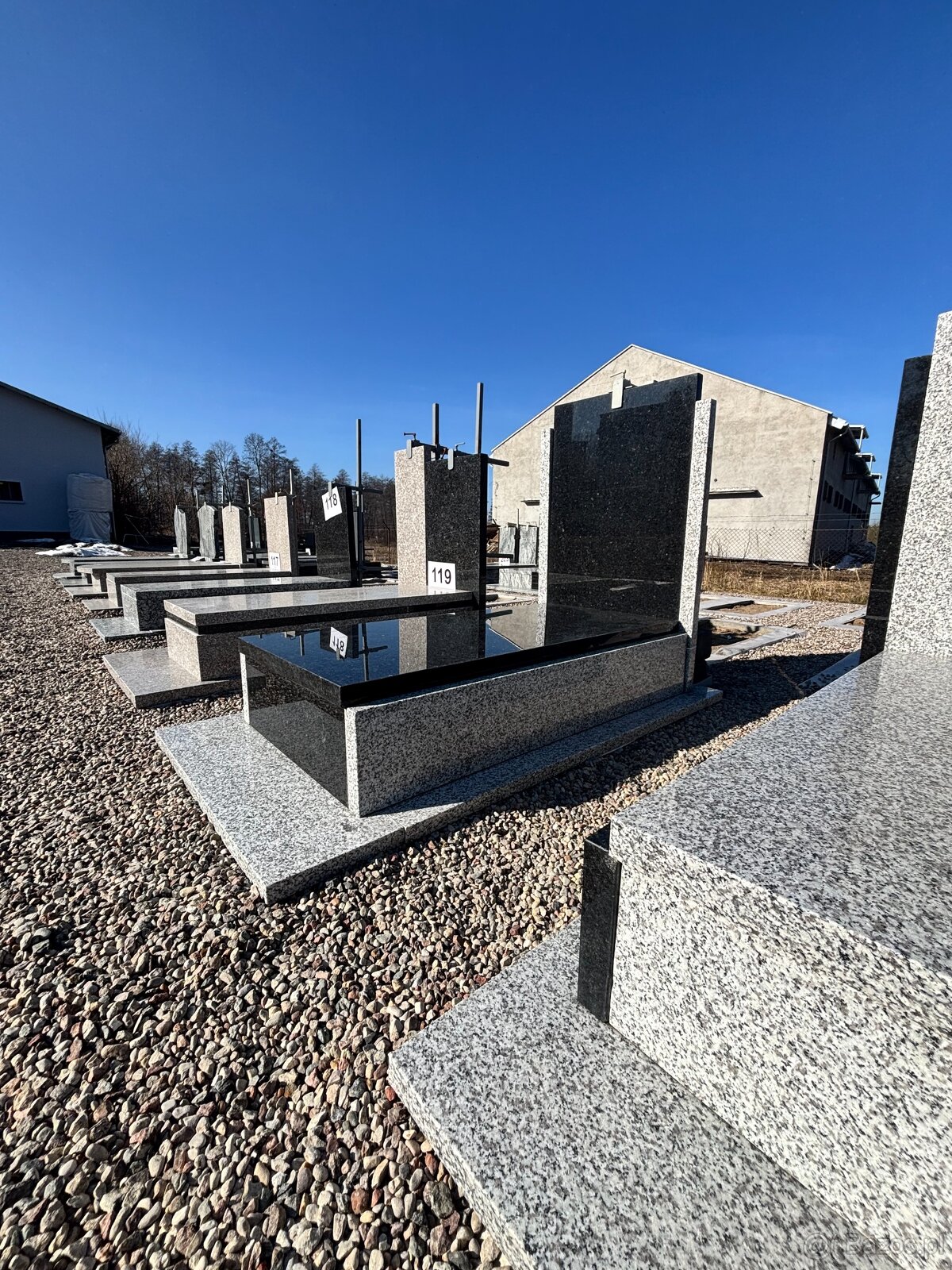 Nagrobki granitowe - 2