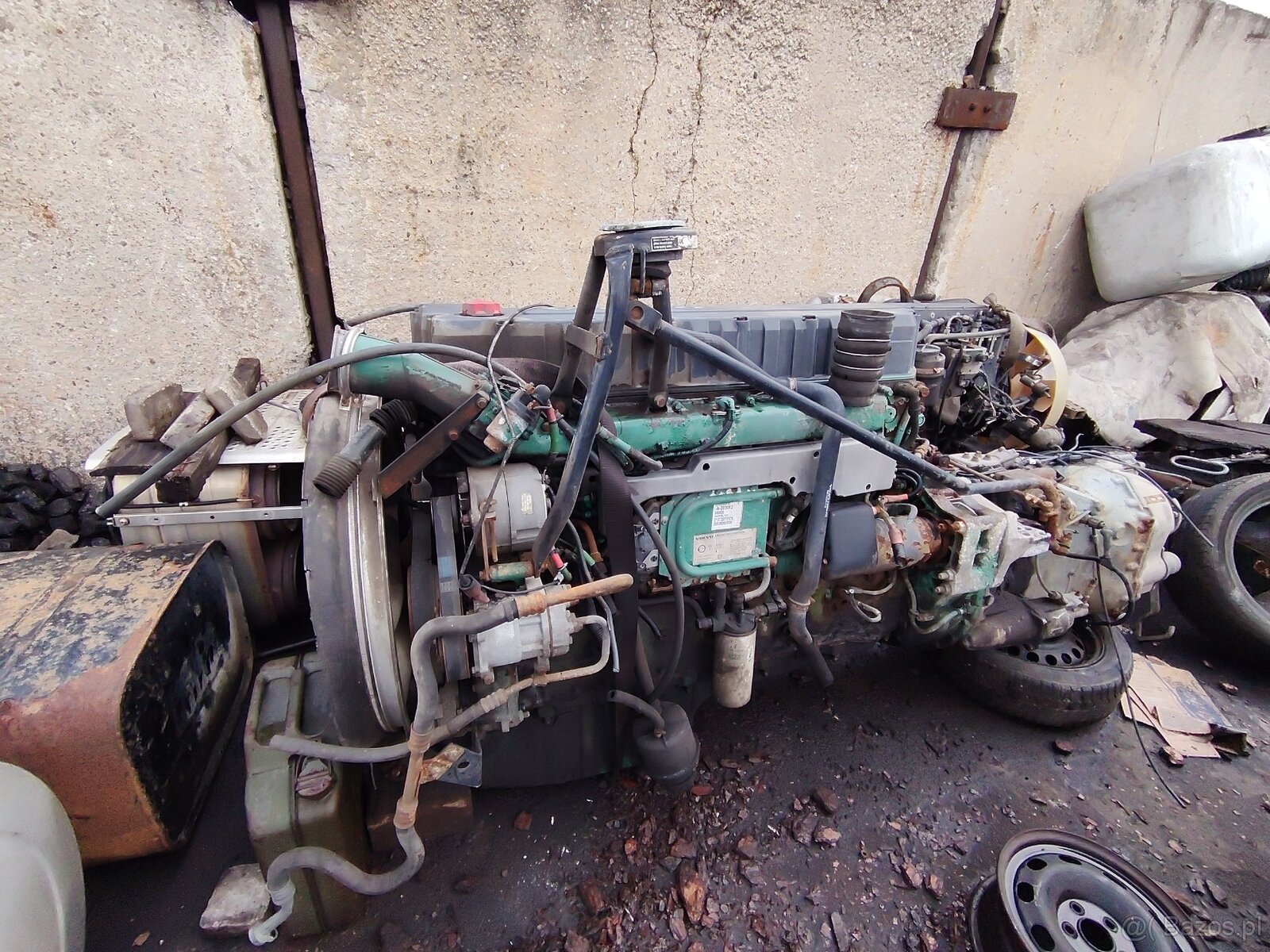 Silnik Volvo D12C380EC99 ze skrzyni biegów - 2