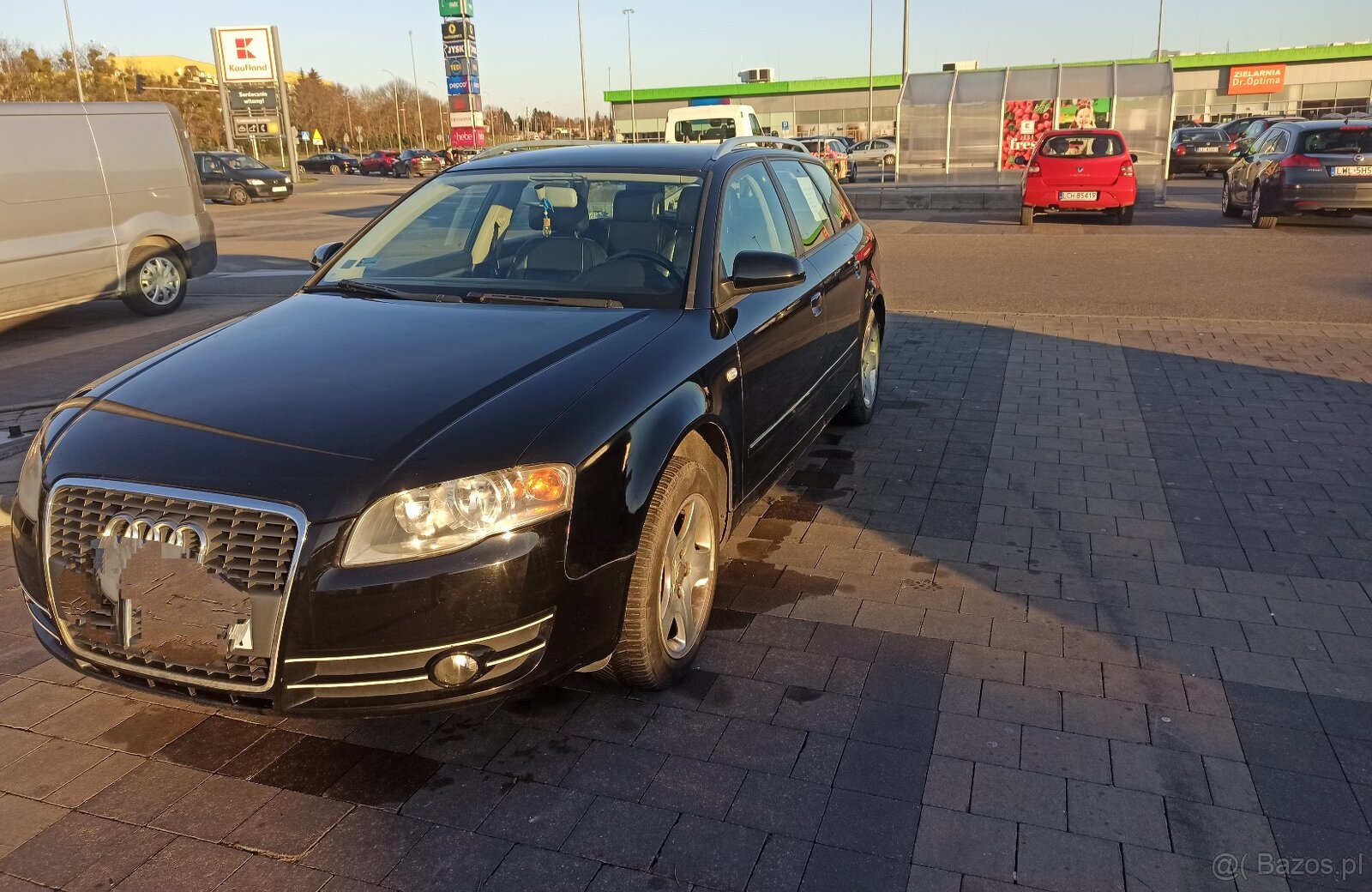 Audi a4 B7 2005r, benzyna + LPG skóra czarne - 2