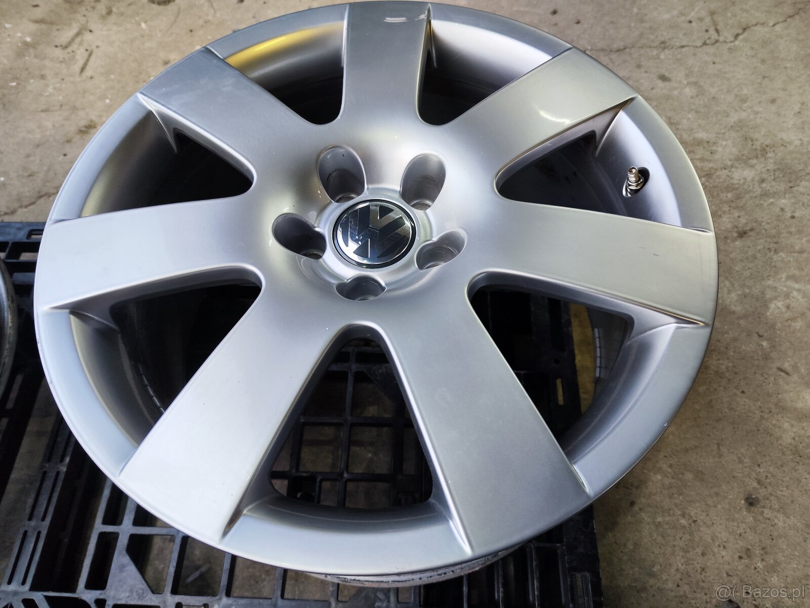 Felgi aluminiowe =5x112 = R18 = original VOLKSWAGEN - 2
