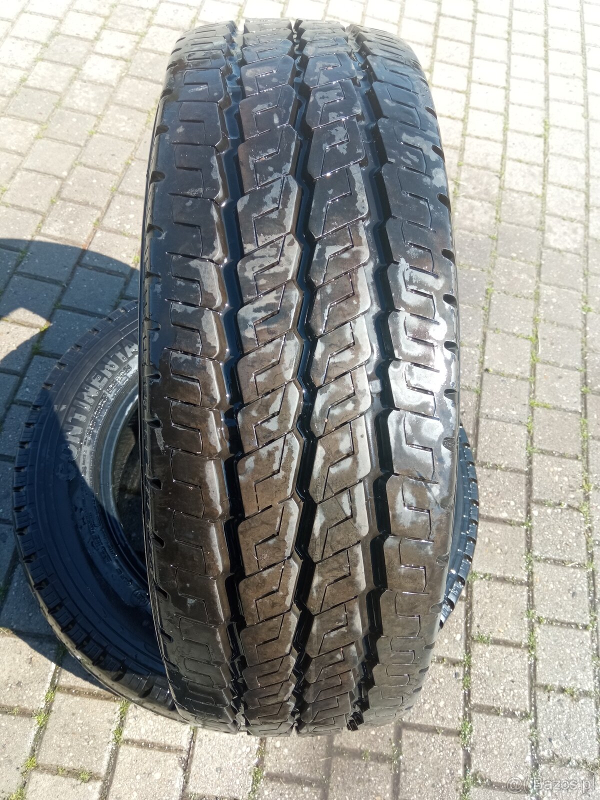 opony CONTINETAL vanco 205/65/16 C 107/105 nie naprawiane - 2