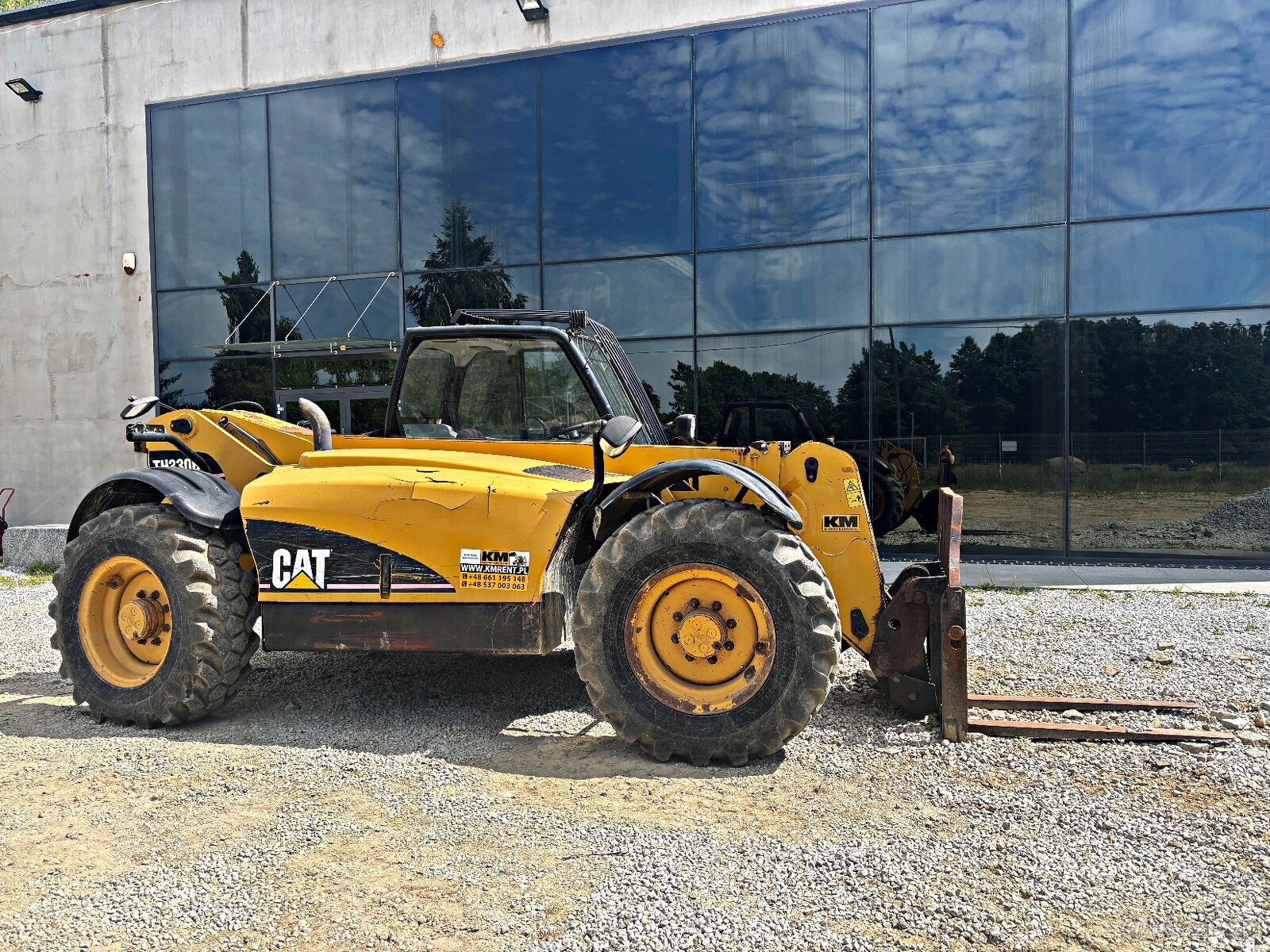 Caterpillar TH330B ŁADOWARKA TELESKOPOWA 2004r. | JCB 531-70 - 2