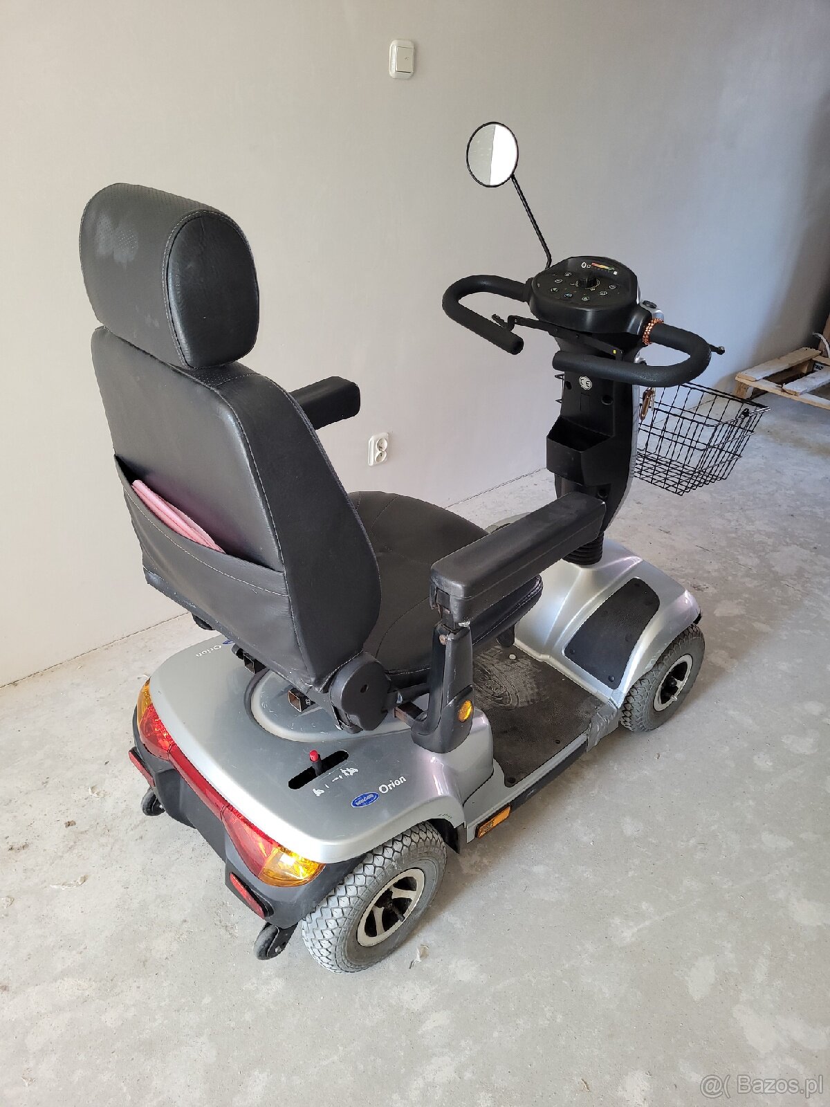 Wozek inwalidzki elektryczny - 2