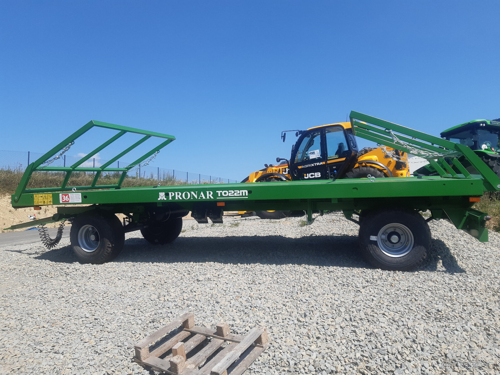 Przyczepa Pronar T022M - 2