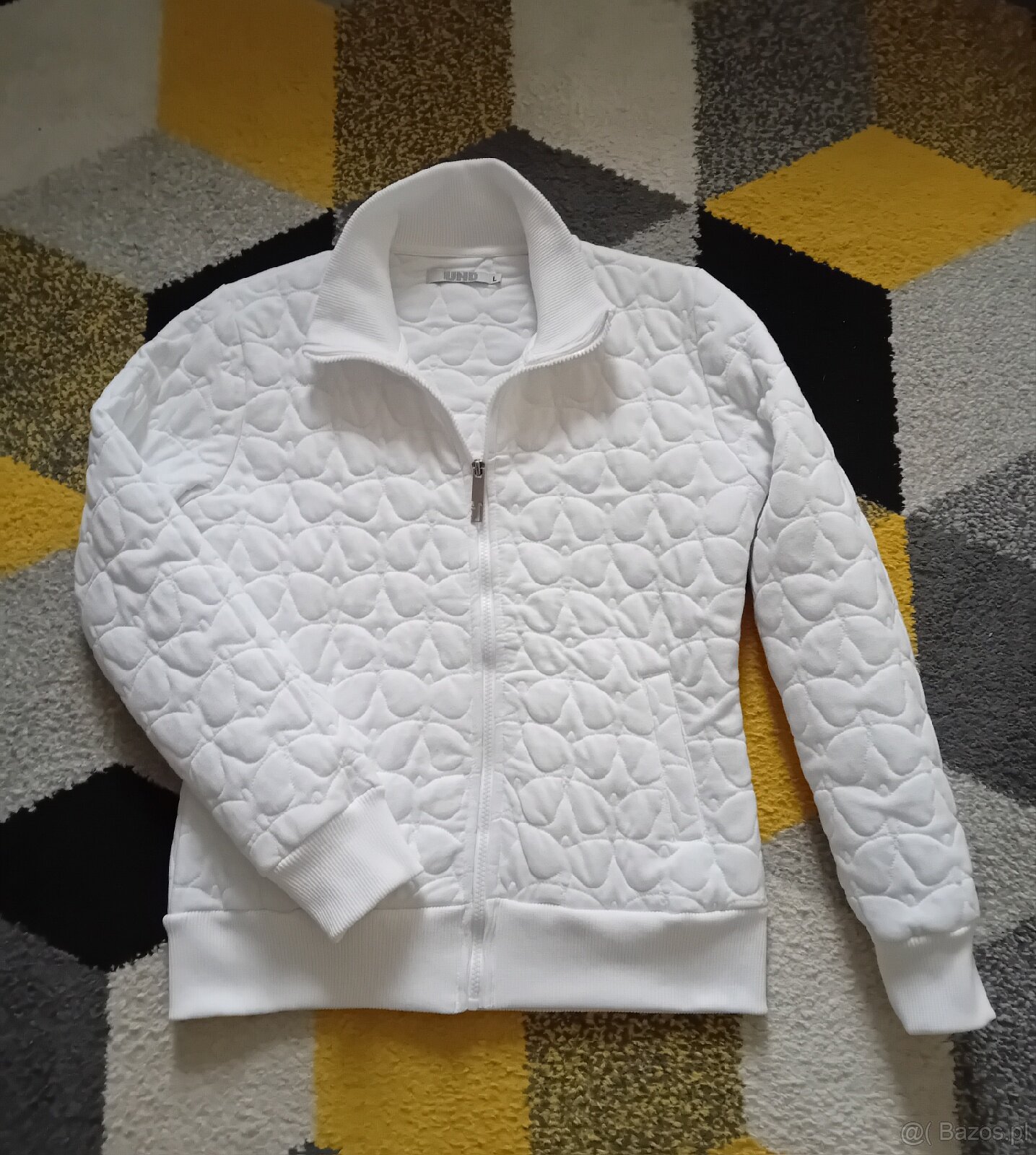 Biała bluza zasuwana na suwak - 2