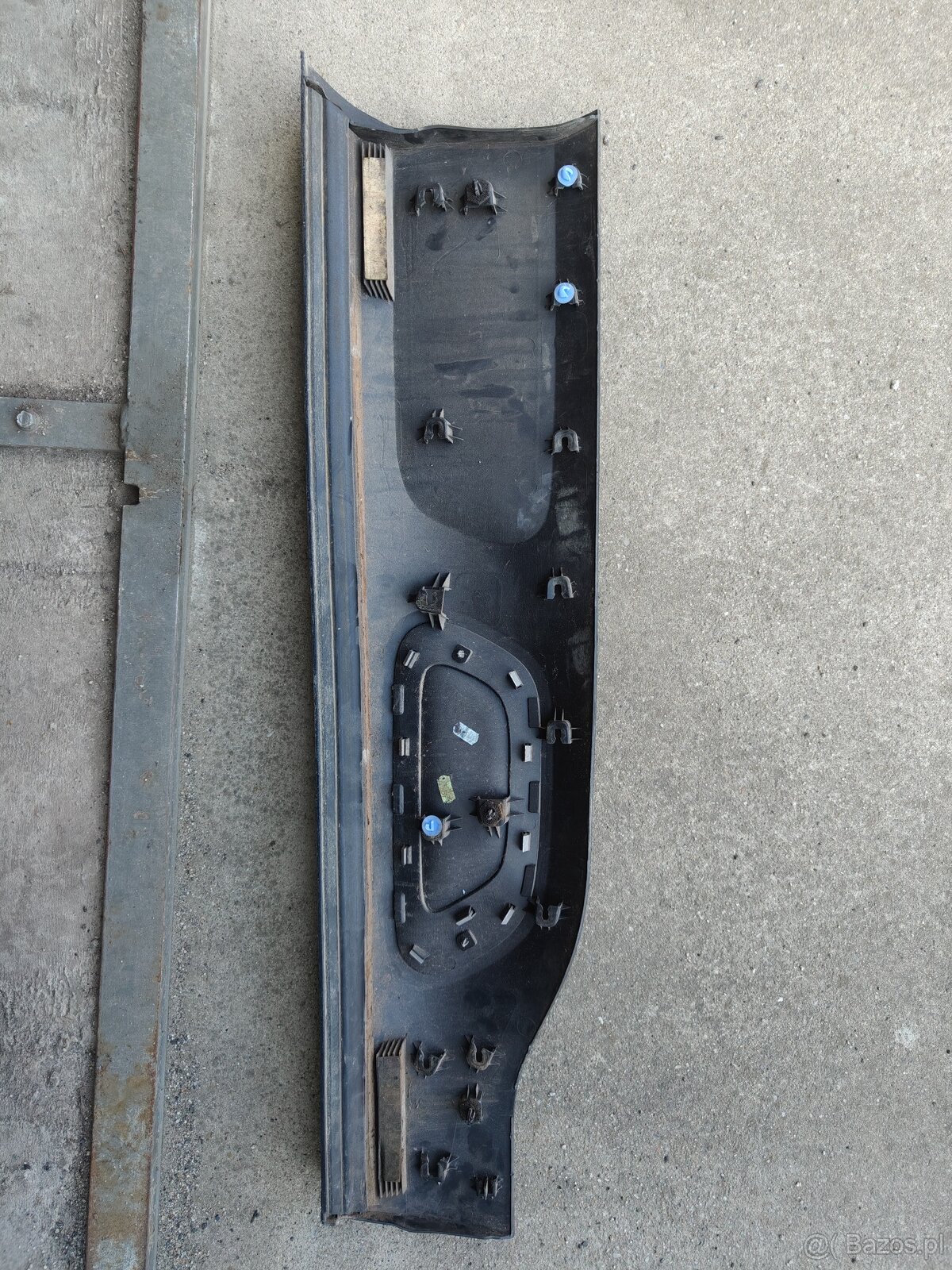 Listwa dolna drzwi lewe przód citroen C5 aircross - 2