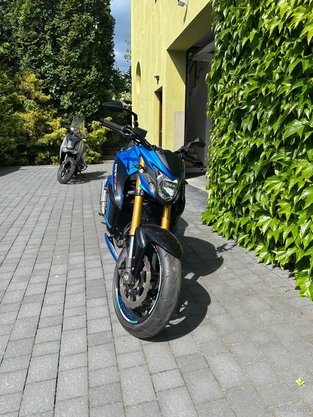 Suzuki GSX s750 - 2