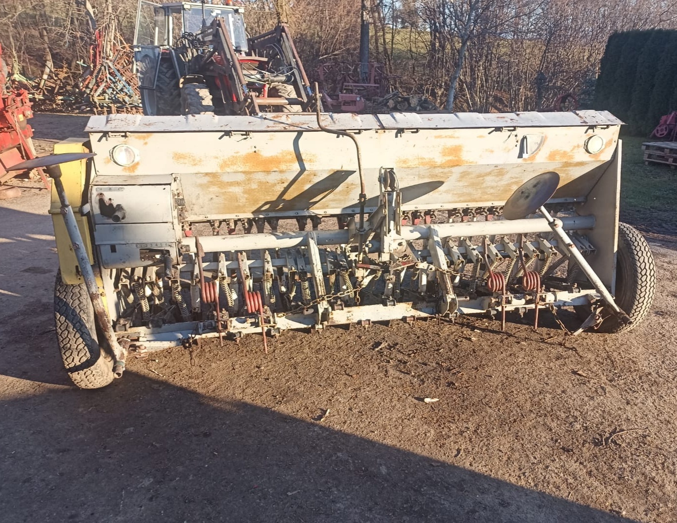 Siewnik zbożowy Poznaniak na docisku - 2