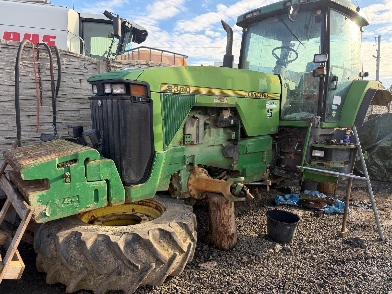 John Deere 8300 , 8400 , 8200 , 8100 , 8210 , 8310 8410 - 2