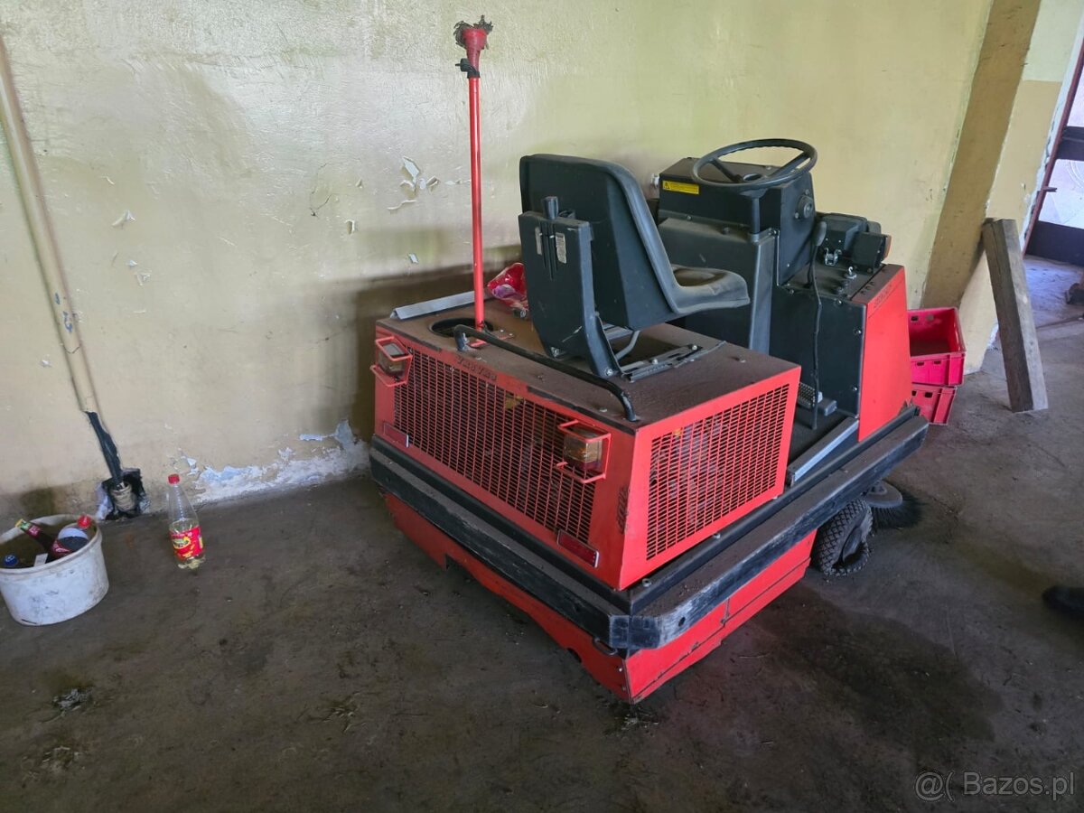 Odkurzacz zamiatarka HAKO - 2