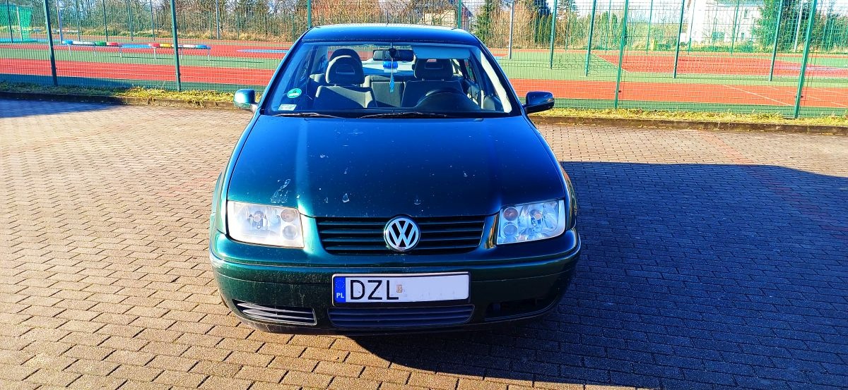 VW Bora, rok 1999, 1,6 benzyna, sedan, stan b.dobry - 2