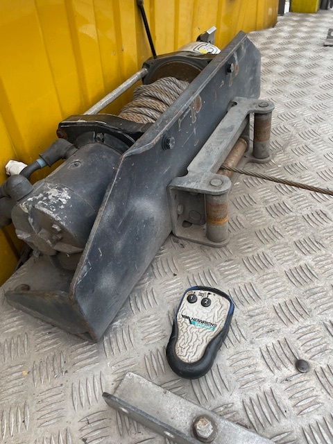 Sprzedam POMOC DROGOWĄ Ford Transit 6 osobowy na bliźniaku . - 2