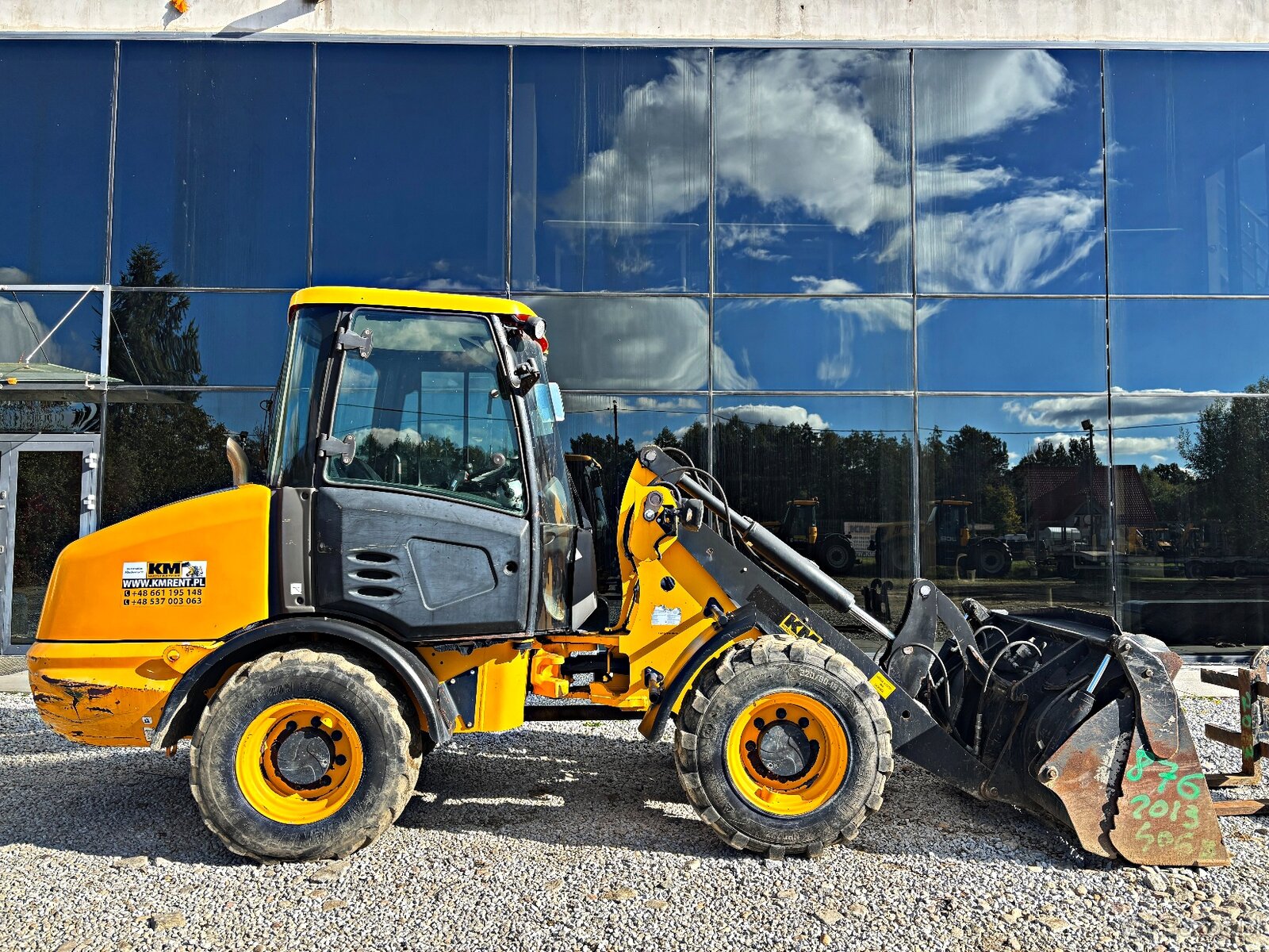 JCB 406 B ŁADOWARKA KOŁOWA 2013R | | 407 409 VOLVO L30 - 2