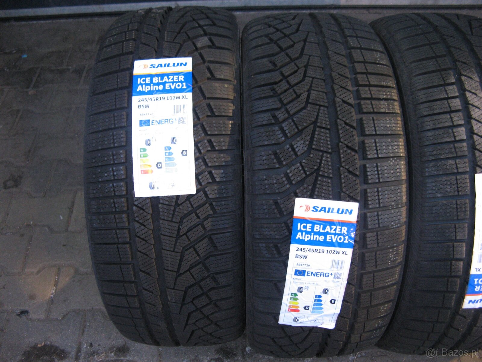 245/45R19 SAILUN Ice Blazer Alpine EV01 - 2