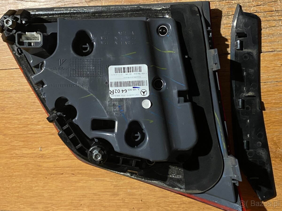 Mercedes-Benz GLS OE A1669060702 lampa tylna L - 2