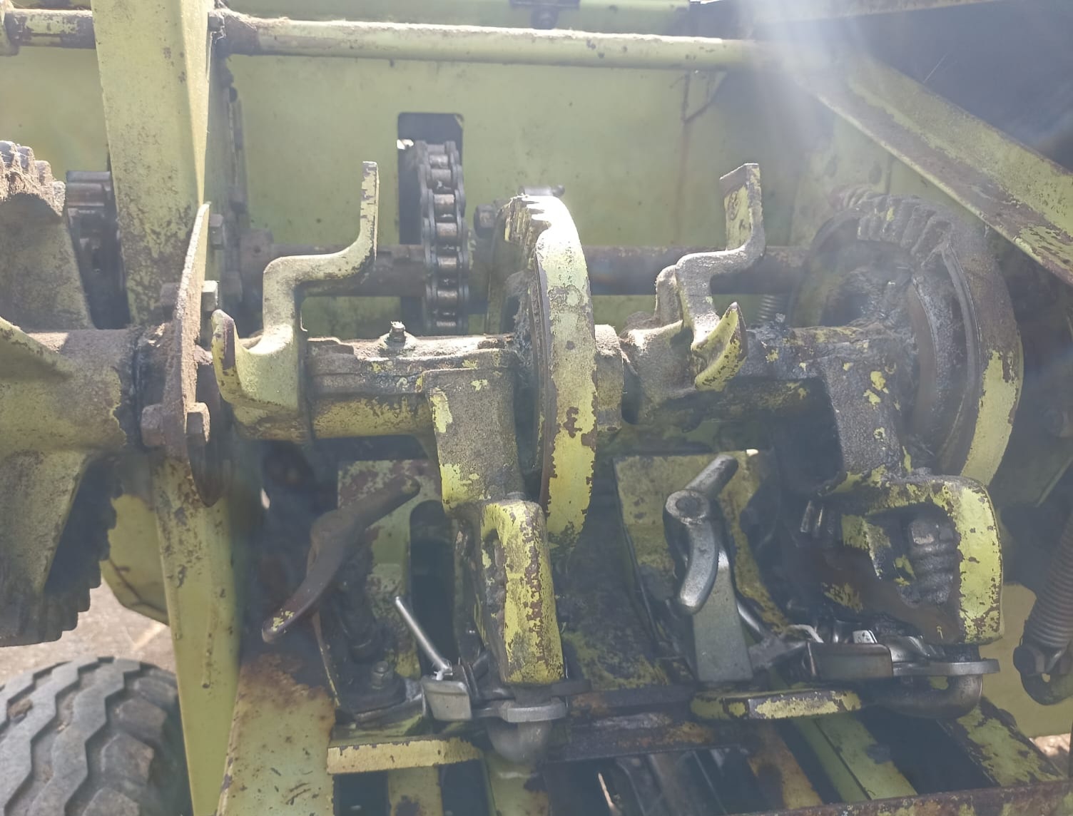 Prasa kostkująca wysokiego zgniotu Claas Constant - 2