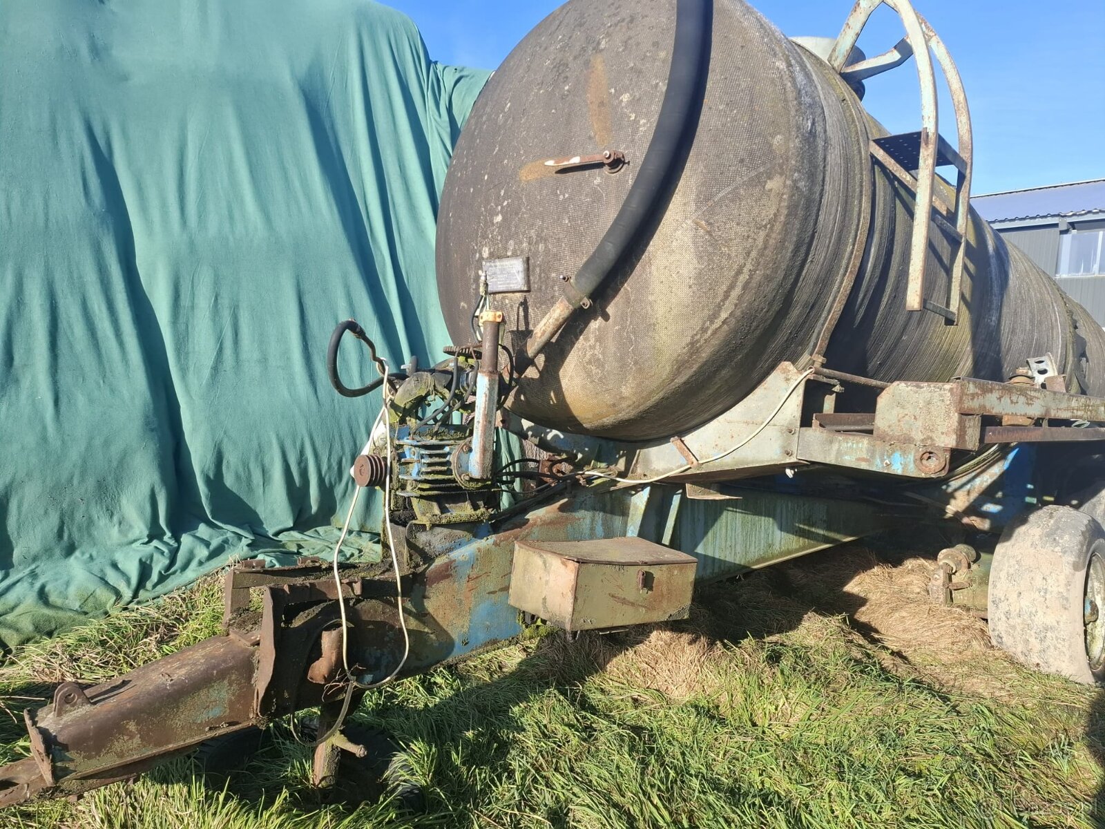 Sprzedam zbiornik na ścieki, szambo, beczkę. - 2