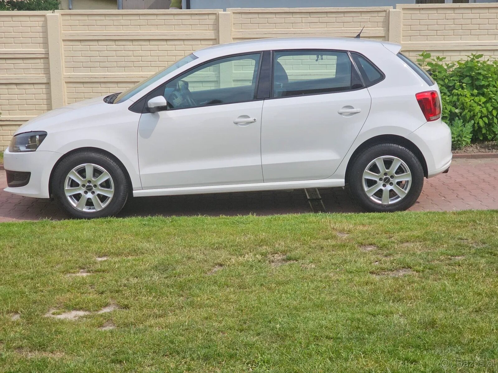 Volkswagen Polo - 2