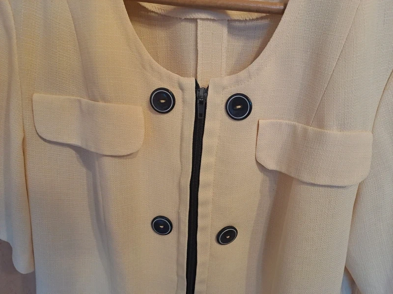 Śliczny żakiet rozmiar 40 firmy Caterine - 2