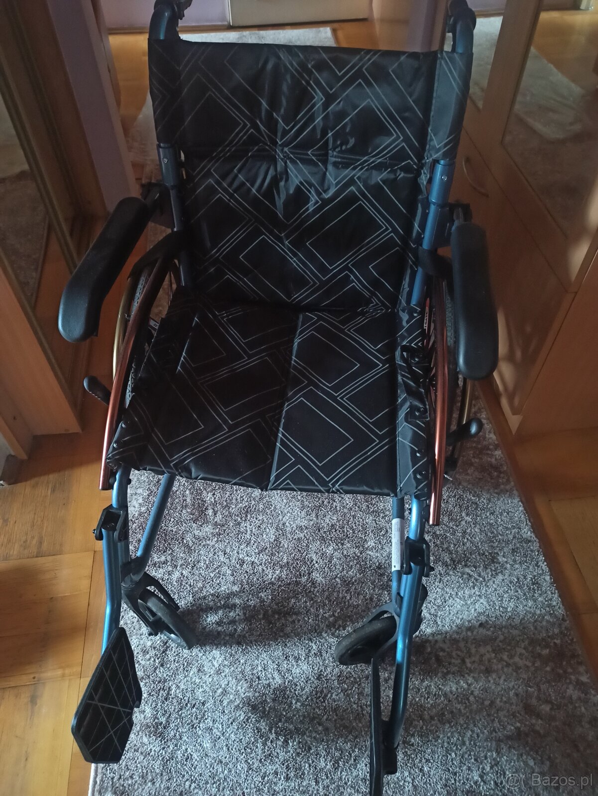 Składany wózek inwalidzki - 2