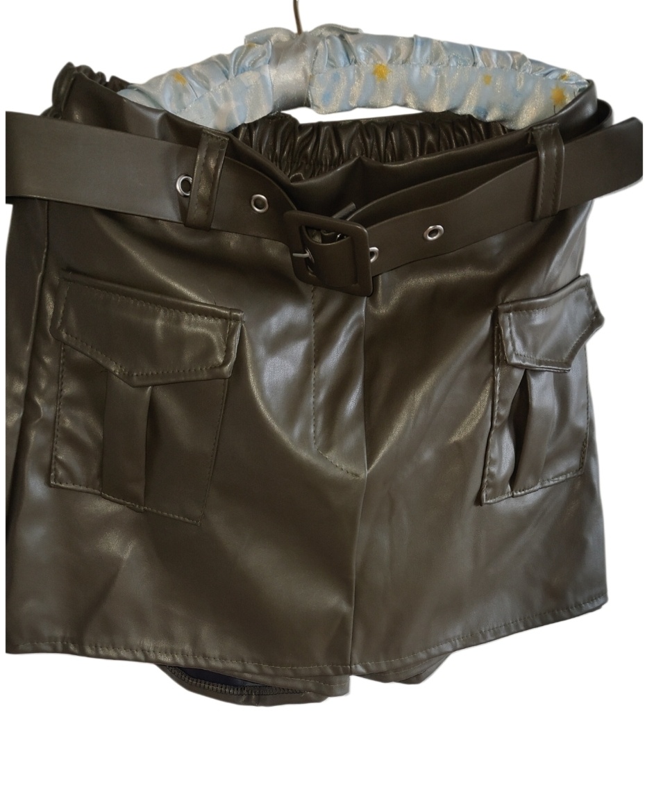 Markowe elastyczne skórzane spodenki włoskie r 36 S szorty - 2